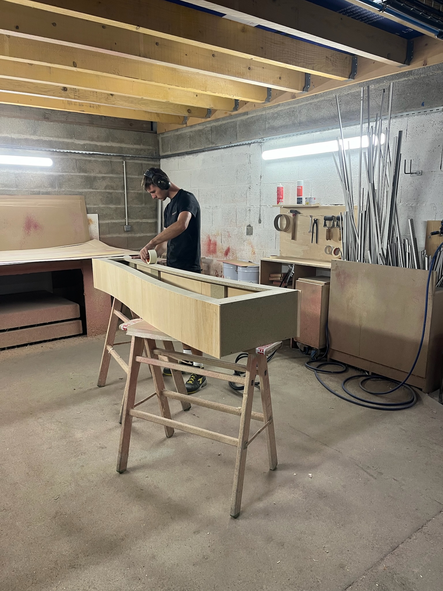 IMG_2487 Installation muséographique monumentale de Meriem Bennani à Lafayette Anticipations, structure de support sur mesure