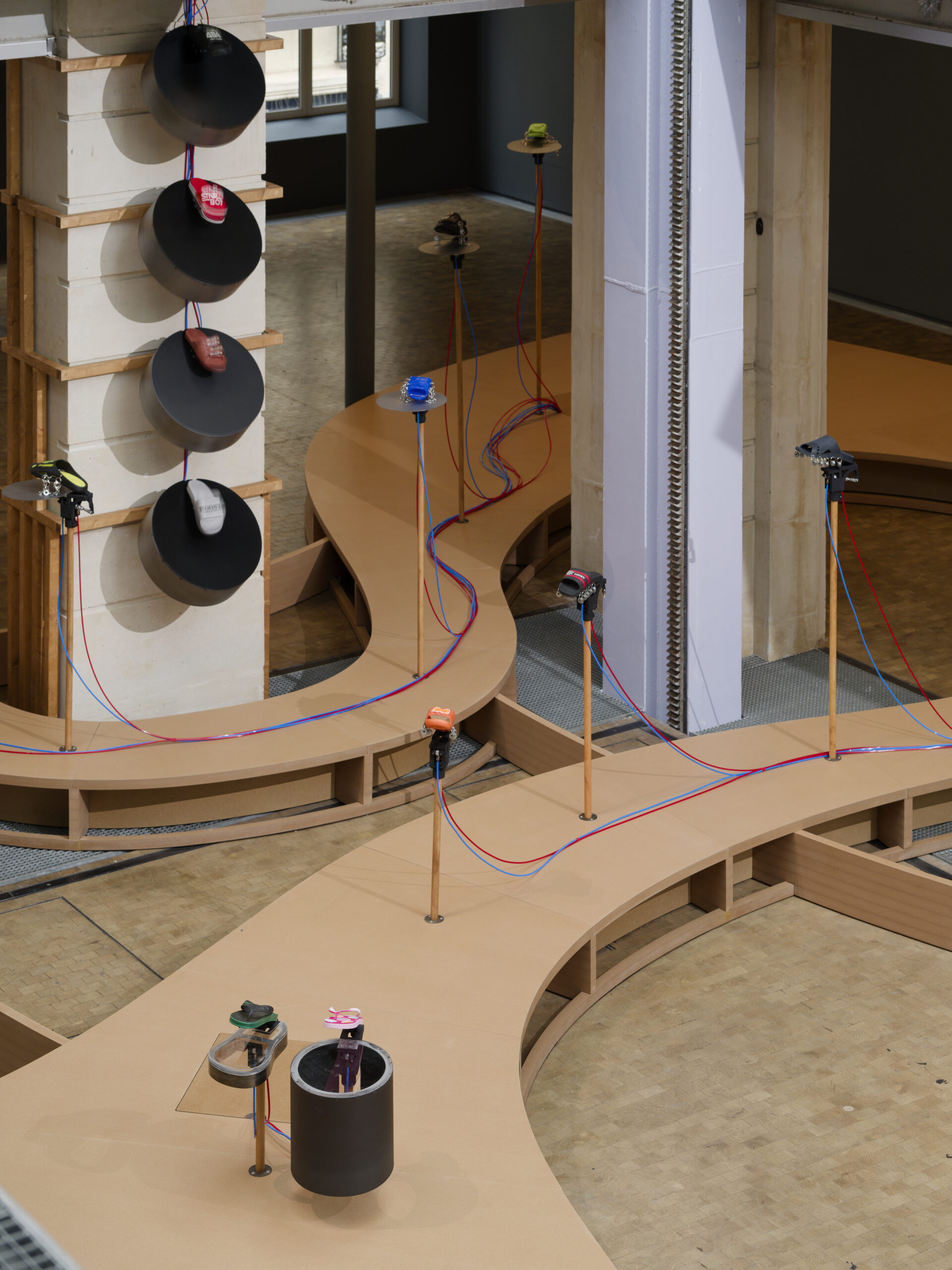 LFA 2025-Meriem Bennani-038 Installation muséographique monumentale de Meriem Bennani à Lafayette Anticipations, structure de support sur mesure et système pneumatique. © Aurélien Mole
