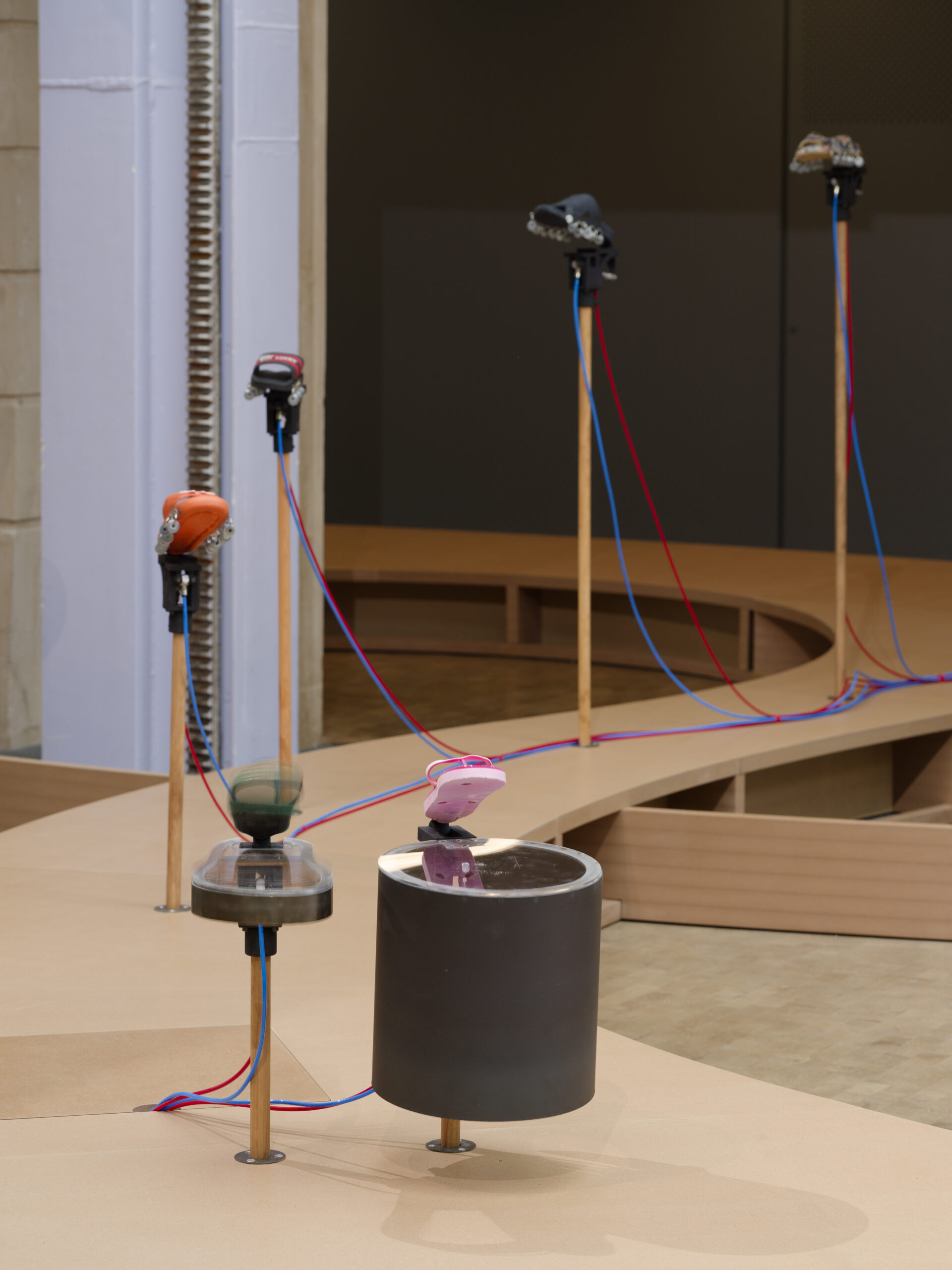 LFA 2025-Meriem Bennani-045 Installation muséographique monumentale de Meriem Bennani à Lafayette Anticipations, structure de support sur mesure et système pneumatique. © Aurélien Mole