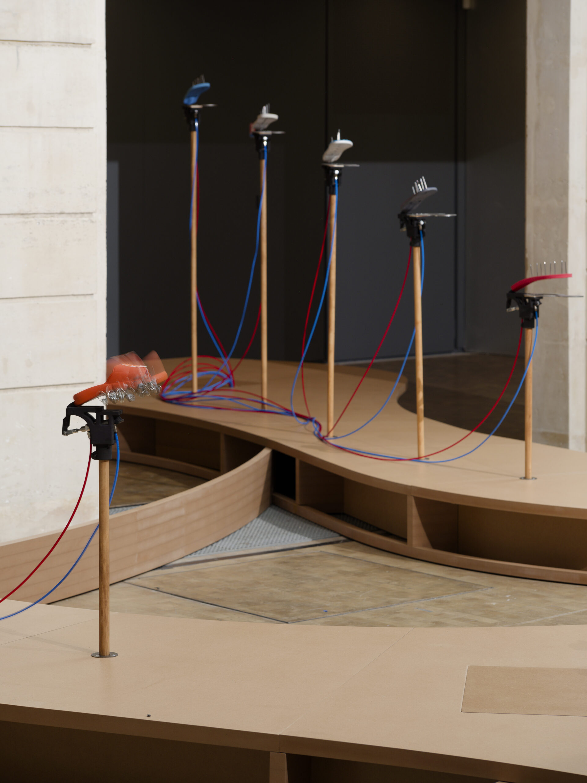 LFA 2025-Meriem Bennani-057 Installation muséographique monumentale de Meriem Bennani à Lafayette Anticipations, structure de support sur mesure et système pneumatique. © Aurélien Mole