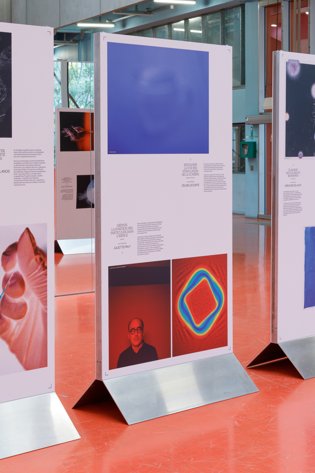 photo Salim Santa Lucia_SSL_7104 (26) Structure muséographique itinérante de l'exposition Recherche sans filtre à la Sorbonne. © Salim Santa Lucia